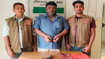  আওয়ামীলীগ নেতা  অস্ত্রসহ  গ্রেপ্তার