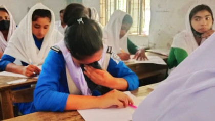 বাড়িতে বাবার লাশ রেখে পরীক্ষায় বসল শিক্ষার্থী