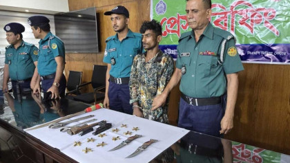 থানার লুট হওয়া অস্ত্র গুলিসহ  যুবক গ্রেপ্তার