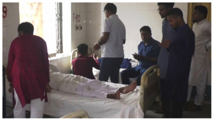‘তোরা বাইরে কেন’—বলে দুই সমন্বয়ককে মারধর
