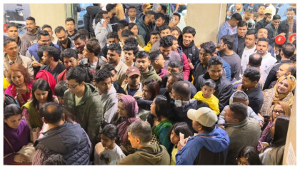 ইতালির রোমে ‘বরবাদ’ সিনেমা দেখতে জনস্রোত!
