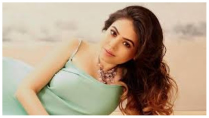 ‘একটা চুমু দেবে?’, রাতের ফাঁকা ট্রেনে ভয়াবহ অভিজ্ঞতা,  মালবিকা
