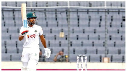 টেস্ট ক্যারিয়ারে দ্বিতীয় সেঞ্চুরি ও নতুন মাইলফলক মিরাজের