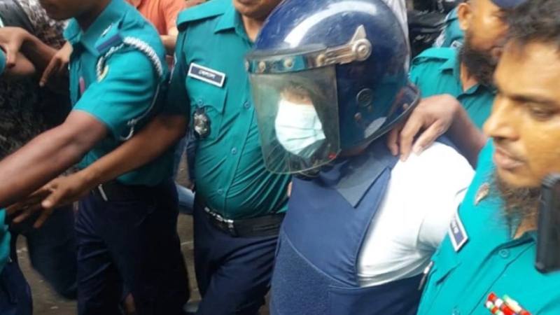 হত্যাচেষ্টা মামলায় অভিনেতা সিদ্দিক 
