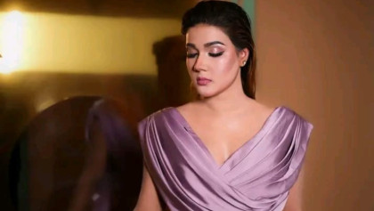 একটু আদরে আমাকে রাখো : মাহিয়া মাহি

