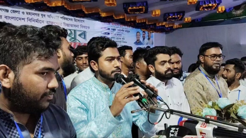 ফ্যাসিবাদী আওয়ামী লীগ আর রাজনীতি করার অধিকার রাখে না: নুরুল হক নুর