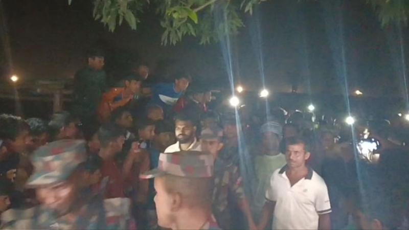 সীমান্তে উত্তেজনা কাটিয়ে পতাকা বৈঠকে বাংলাদেশি কৃষক ও ভারতীয় নাগরিক ফেরত