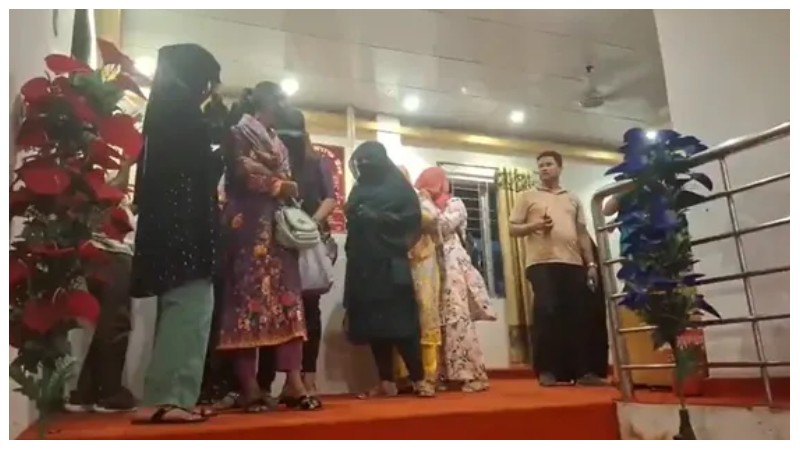 অসামাজিক কার্যকলাপের অভিযোগে উত্তরা হোটেল গ্র্যান্ড ইন-এ পুলিশের অভিযান