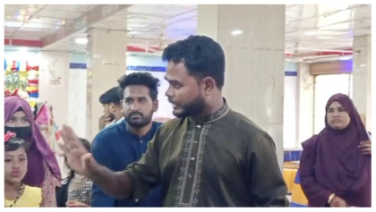 বিয়ে অনুষ্ঠানে কে করলেন খাবার চুরি জানা গেল