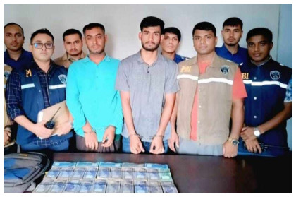  ডিবি পরিচয়ে ডাকাতি রহস্য উদঘাটন