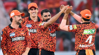 টিকে থাকার লড়াইয়ে  টস জিতে ফিল্ডিংয়ে হায়দরাবাদ