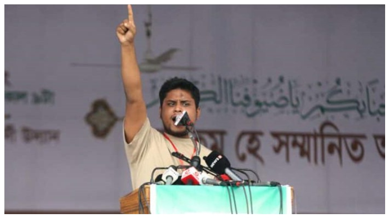ভুলে যাবেন না, আমরা আপনাকে ক্ষমতায় বসিয়েছি: প্রধান উপদেষ্টাকে হাসনাত
