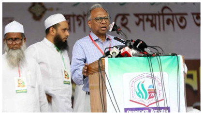 শেখ হাসিনার বিরুদ্ধে মামলার দাবি মাহমুদুর রহমানের