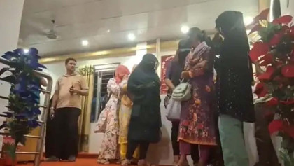 উত্তরায় হোটেলে অভিযান, আটক অনেকে