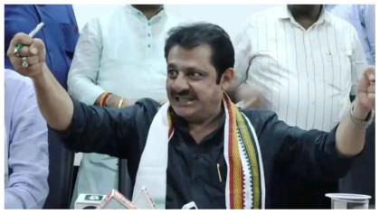শরীরে বোমা বেঁধে পাকিস্তানে হামলা চালাতে যাবেন ভারতের মন্ত্রী
