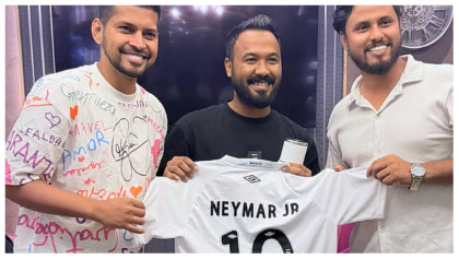 নেইমারের কাছ থেকে ‘বিশেষ উপহার’ পেলেন কাবিলা

