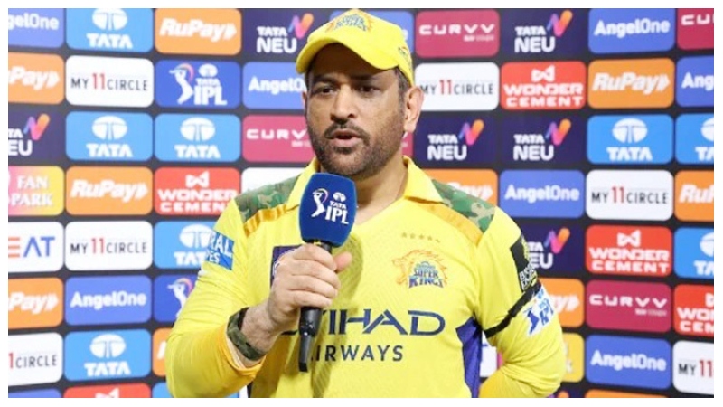 সব দোষ নিজের ঘাড়ে নিলেন ধোনি
