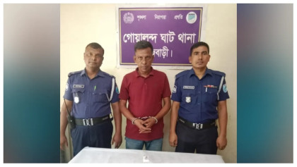 যৌনপল্লী থেকে  ইউপি সদস্য গ্রেপ্তার