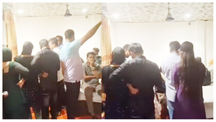 রেস্ট হাউজে অসামাজিক কার্যকলাপ


