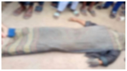  পিকআপ ভ্যান উল্টে ব্যবসায়ীর মৃত্যু : চাঁদপুর
