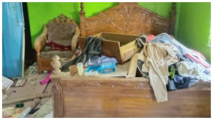 সাবেক মন্ত্রীর শ্বশুরবাড়িতে রাতের আঁধারে হামলা, ভাঙচুরের ঘটনায় চাঞ্চল্য
