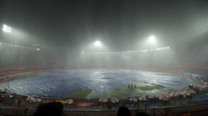 হায়দরাবাদের বিদায়,বৃষ্টিতে পরিত্যক্ত ম্যাচ