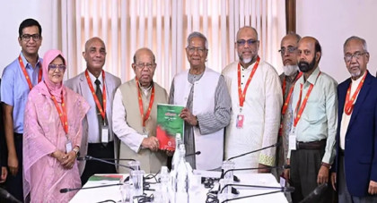 স্বাস্থ্যখাত সংস্কারে বড় পদক্ষেপ: চিকিৎসকদের সঙ্গে ওষুধ কোম্পানির সরাসরি যোগাযোগ নিষিদ্ধের সুপারিশ