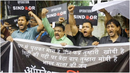 পাকিস্তানে হামলার পর ভারতজুড়ে আনন্দ মিছিল