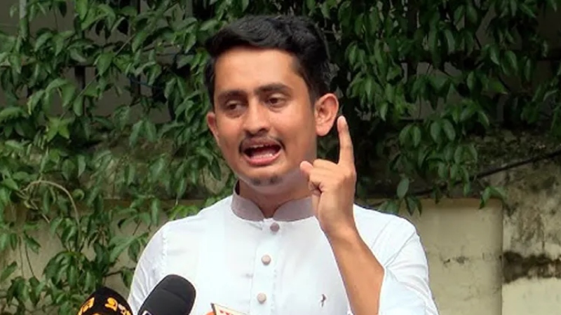 এখন সময় আঙুল বাঁকা করার: সারজিস আলম