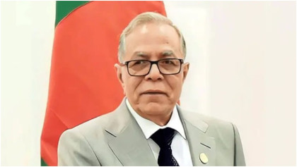 গভীর রাতে থাই এয়ারওয়েজের ফ্লাইটে ঢাকা ত্যাগ করলেন আবদুল হামিদ