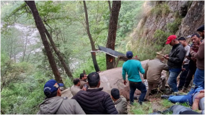ভারতে হেলিকপ্টার বিধ্বস্ত, নিহত ৪