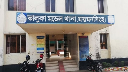 এক বাড়িতে ডাকাতি, ১০ লাখ টাকার মালামাল লুট