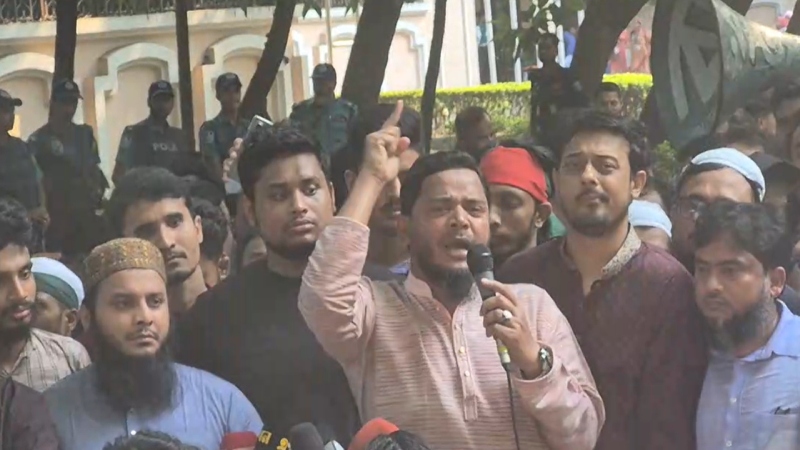 দুপুরের আগেই আওয়ামী লীগকে নিষিদ্ধ ঘোষণা করতে হবে: ড. মাসুদ