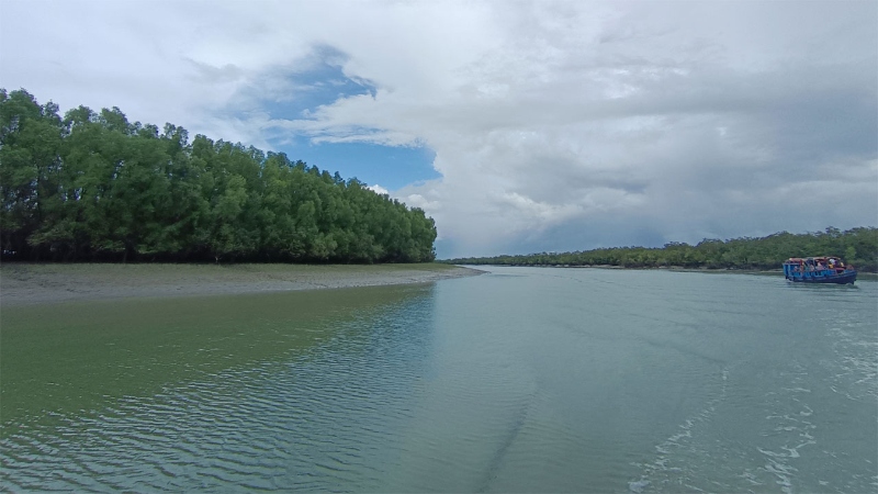 নদীপথে ৬২ ভারতীয় নাগরিককে বাংলাদেশে পুশ ইন