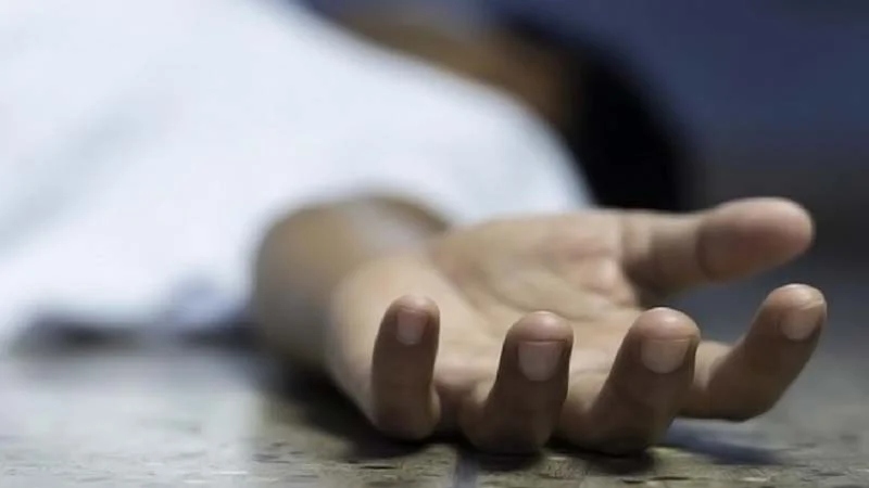 প্রাচীর ভাঙতে গিয়ে মৃত্যু 