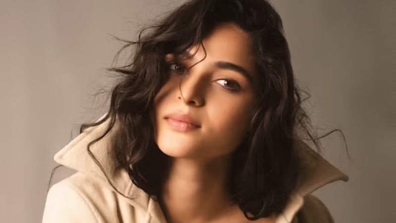পরনে নেই কোন জামা, নায়কের সাথে বাথটাবে ভাইরাল নায়িকা